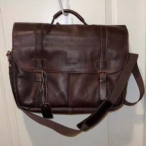 Kenneth Cole Reaction Genuine Leather Messenger Bag